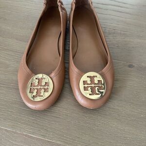 Tory Burch Tan Gold Flats